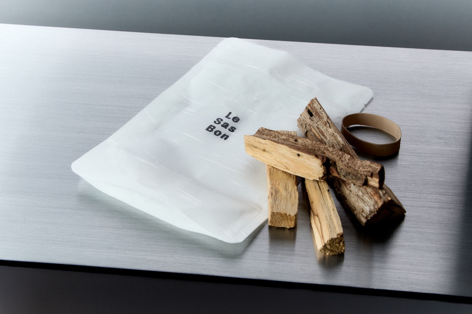Palo Santo Raw Sticks Bundle – Natural Incense Wood from Colombia